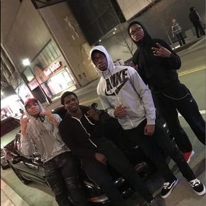 Meet your Posher, Aj